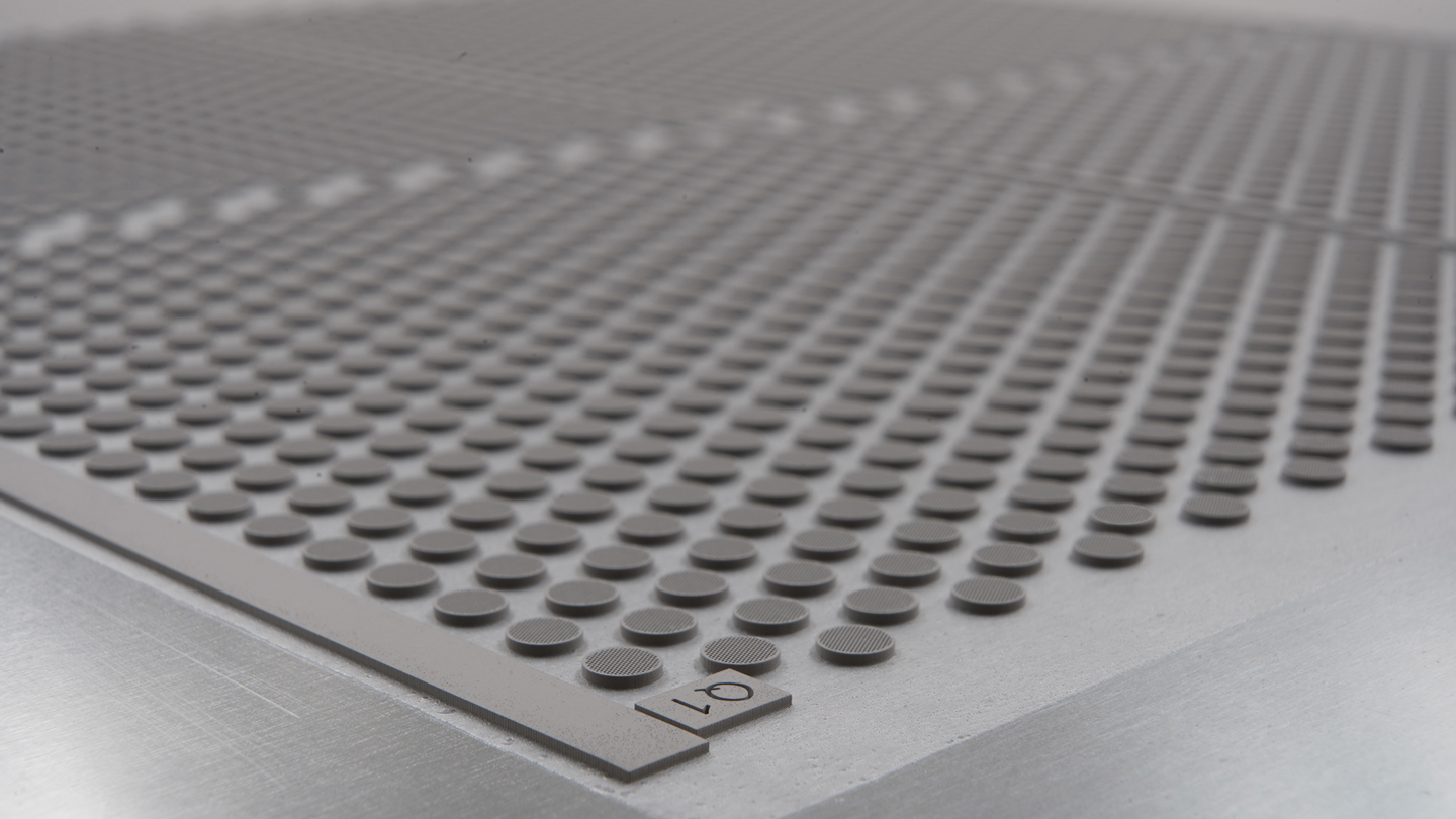 Micro precise metal micro filters manufactured by additive screen printing